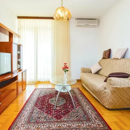 Two-bedroom In Apartment *