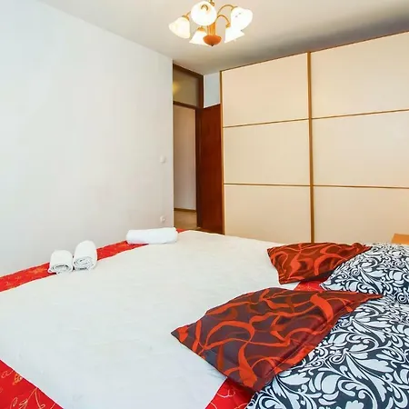 Two-bedroom In Apartment Split